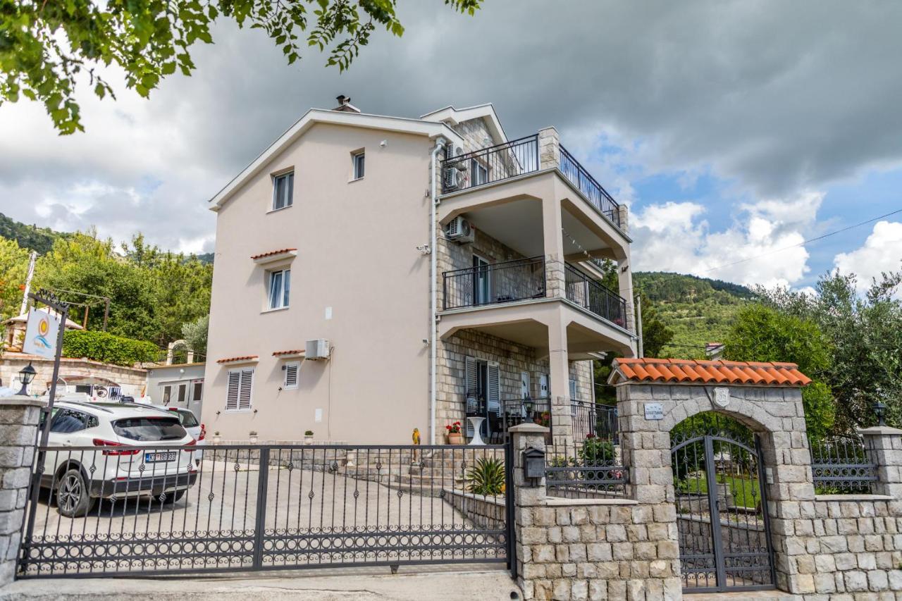 Sunny Nest Apartments Kotor Bagian luar foto