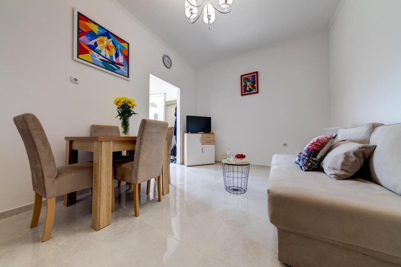 Sunny Nest Apartments Kotor Bagian luar foto