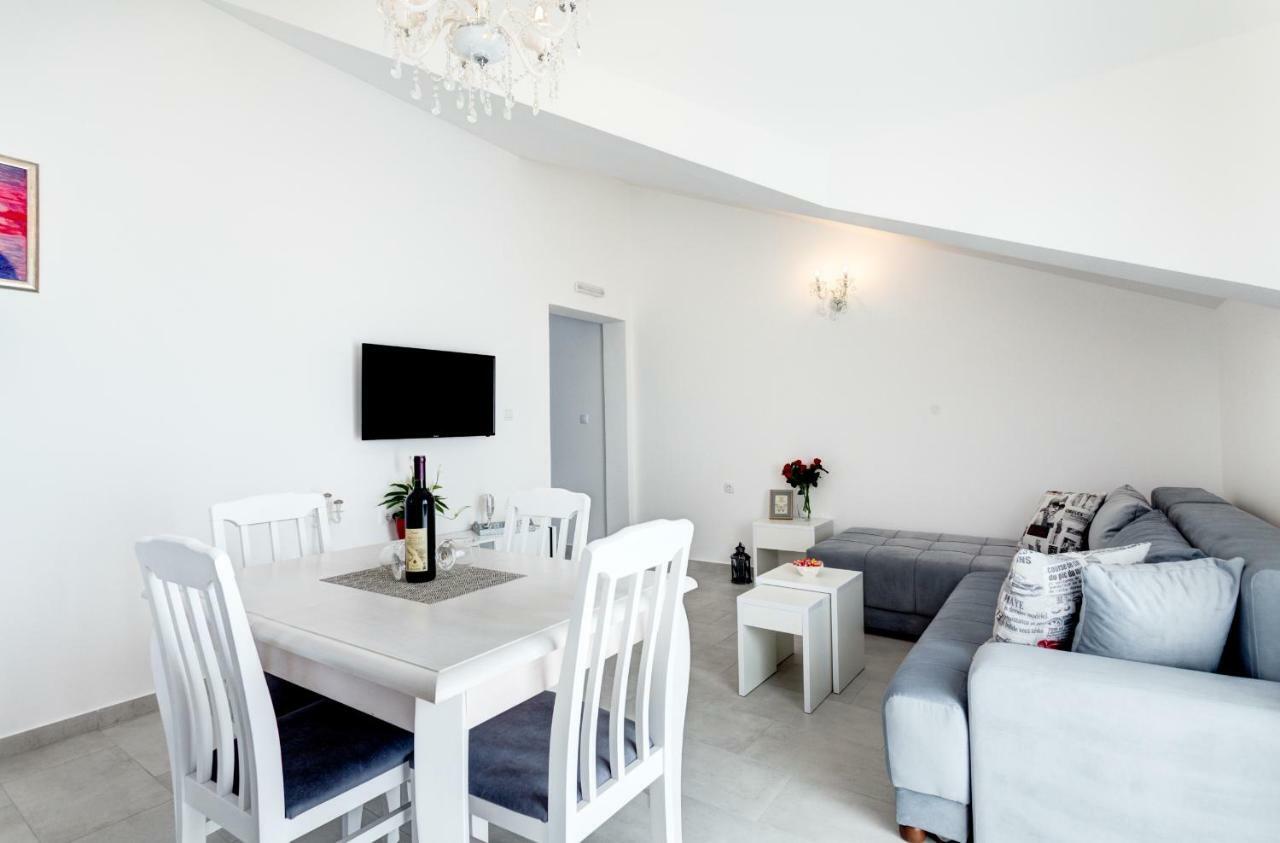 Sunny Nest Apartments Kotor Bagian luar foto
