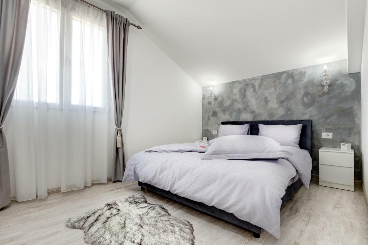 Sunny Nest Apartments Kotor Bagian luar foto