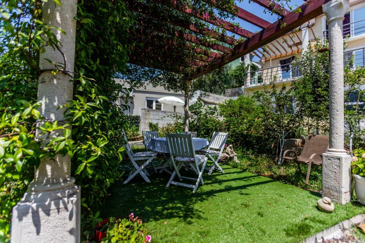 Sunny Nest Apartments Kotor Bagian luar foto