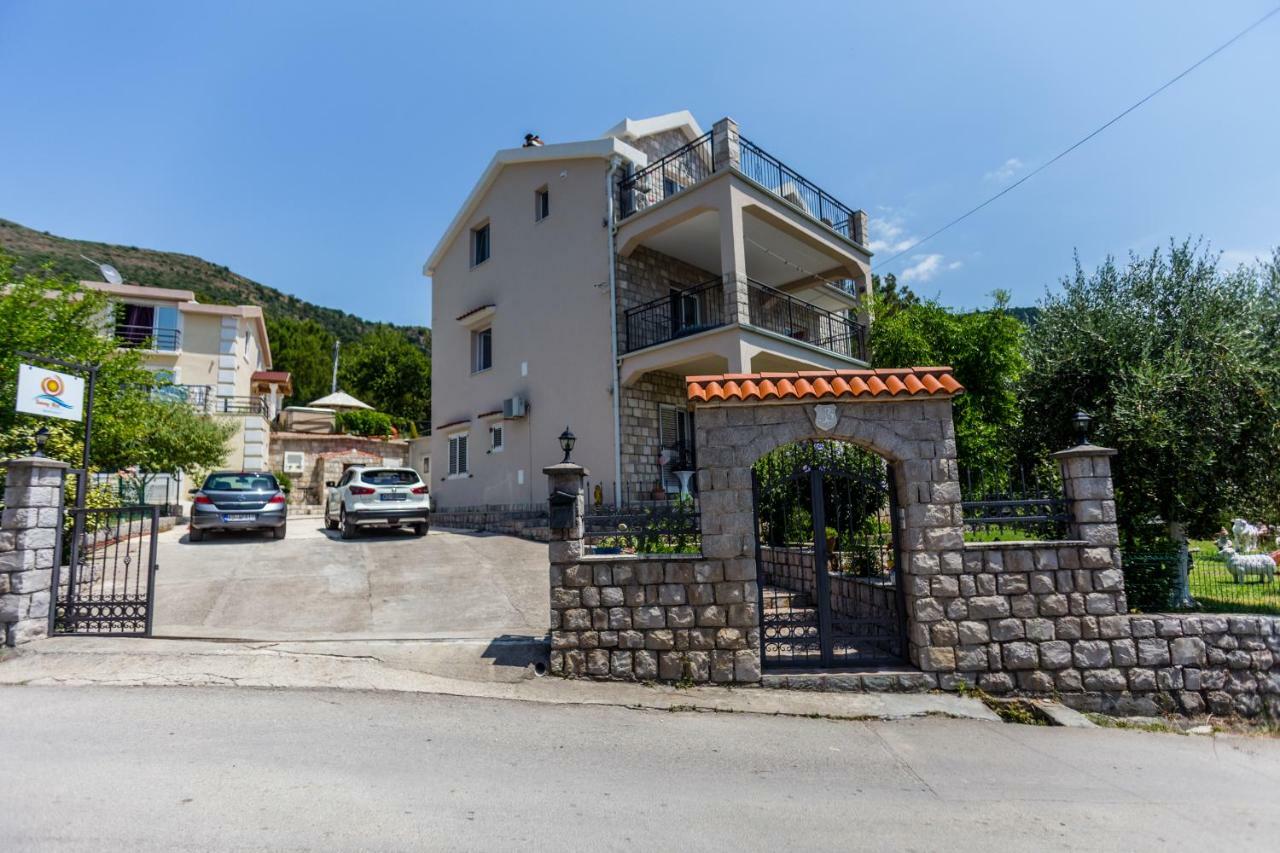 Sunny Nest Apartments Kotor Bagian luar foto